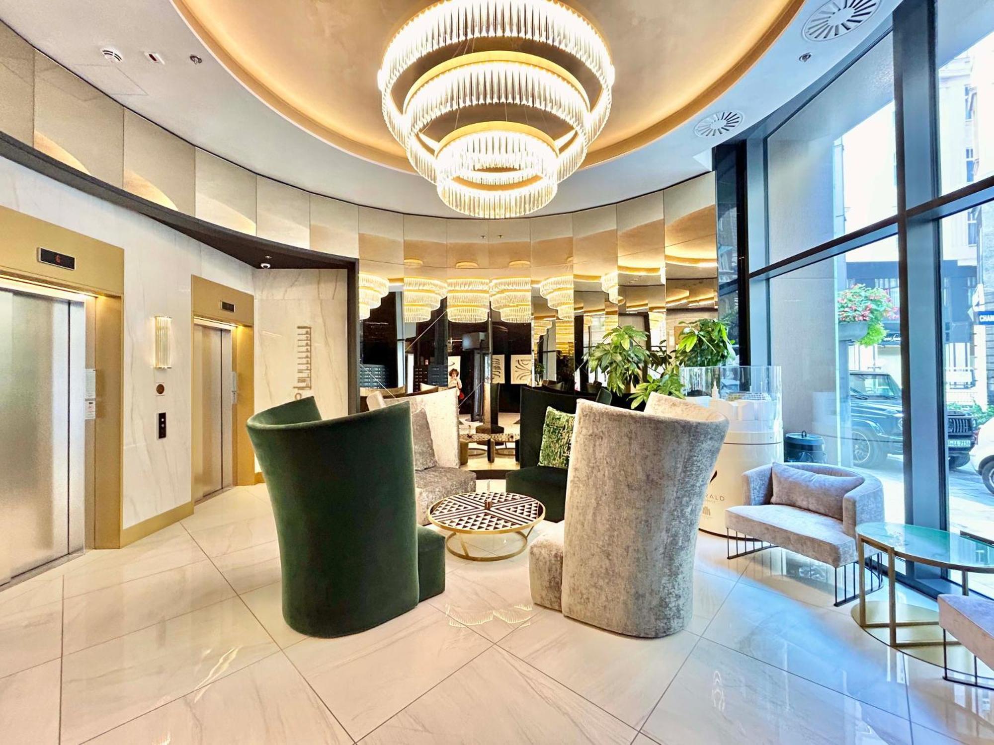Emerald Residence Luxury Apartments Будапеща Екстериор снимка