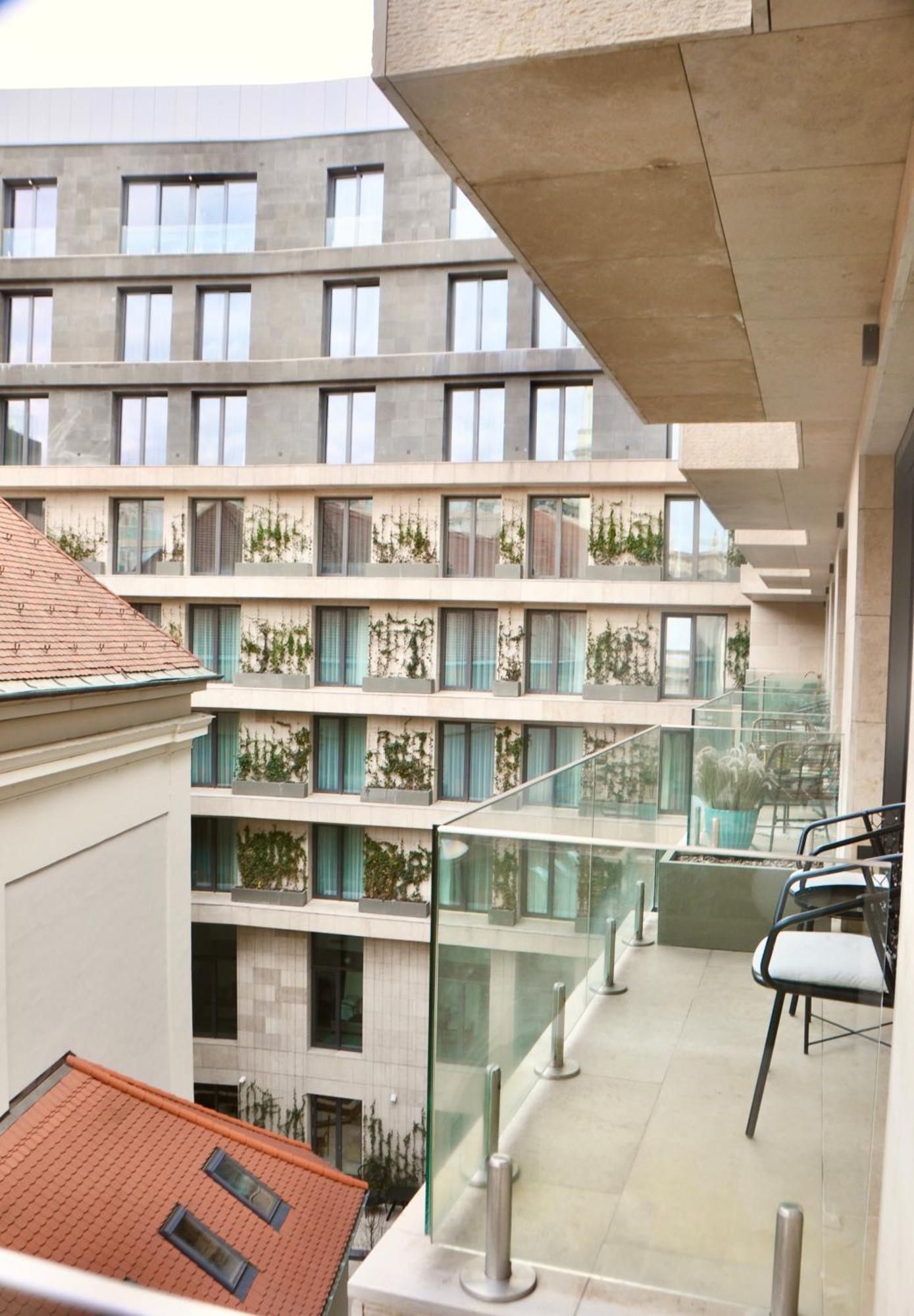 Emerald Residence Luxury Apartments Будапеща Екстериор снимка